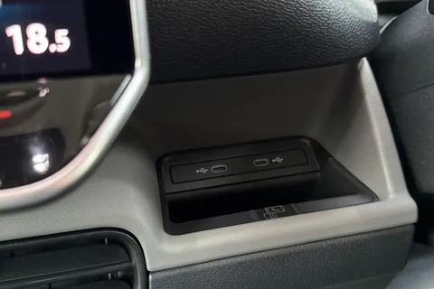 CX75KHD Volkswagen Id. Buzz Cargo Pro 79kWh Commerce Panel Van 5dr Electric Auto (286 ps) Thumbnail #50