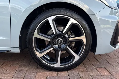 BV73UEM Audi A1 Black Edition 30 TFSI  110 PS S tronic Thumbnail #11