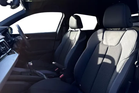 BV73UEM Audi A1 Black Edition 30 TFSI  110 PS S tronic Thumbnail #17