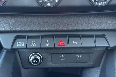 BV73UEM Audi A1 Black Edition 30 TFSI  110 PS S tronic Thumbnail #53