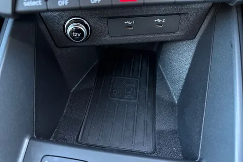 BV73UEM Audi A1 Black Edition 30 TFSI  110 PS S tronic Thumbnail #54