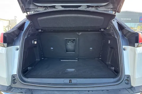 7 of 64 for PEUGEOT 3008 1.2 PureTech GT Line 5dr