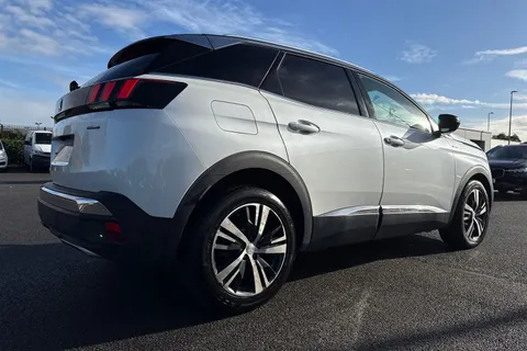 35 of 64 for PEUGEOT 3008 1.2 PureTech GT Line 5dr