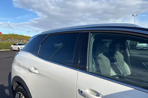 36 of 64 for PEUGEOT 3008 1.2 PureTech GT Line 5dr