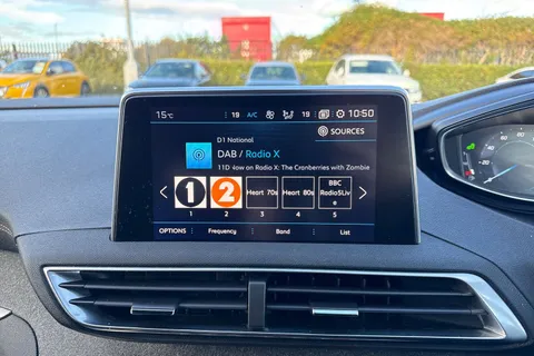 44 of 64 for PEUGEOT 3008 1.2 PureTech GT Line 5dr