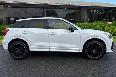DF24ODU Audi Q2 Black Edition 35 TFSI 150 PS 6-speed Thumbnail #4