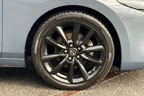 MX70VNT Mazda Mazda3 2.0 SKYACTIV-X MHEV GT Sport Tech Euro 6 (s/s) 5dr Thumbnail #10