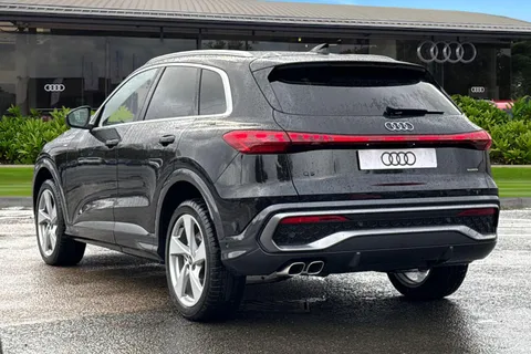  Audi Q5 2.0 TDI S line S Tronic quattro Euro 6 (s/s) 5dr Thumbnail #3
