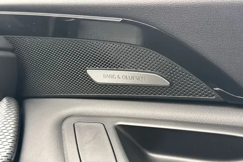  Audi Q5 2.0 TDI S line S Tronic quattro Euro 6 (s/s) 5dr Thumbnail #28