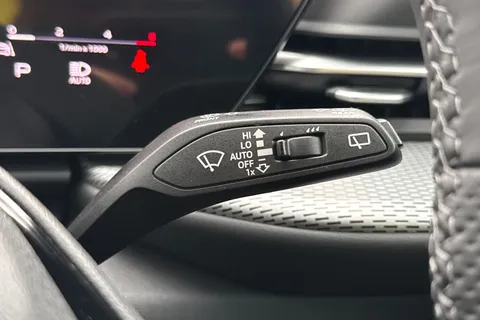  Audi Q5 2.0 TDI S line S Tronic quattro Euro 6 (s/s) 5dr Thumbnail #29