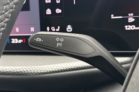  Audi Q5 2.0 TDI S line S Tronic quattro Euro 6 (s/s) 5dr Thumbnail #30