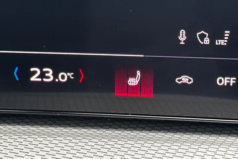  Audi Q5 2.0 TDI S line S Tronic quattro Euro 6 (s/s) 5dr Thumbnail #40