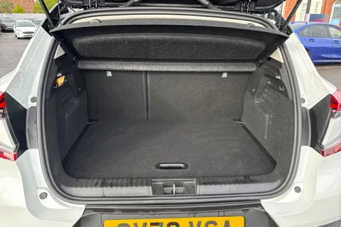 SY73VCA Renault Captur 1.6 E-TECH techno Auto Euro 6 (s/s) 5dr Thumbnail #8