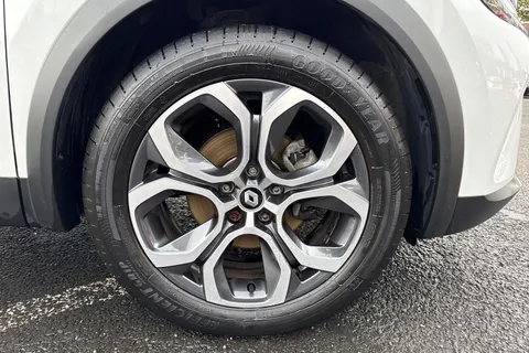 SY73VCA Renault Captur 1.6 E-TECH techno Auto Euro 6 (s/s) 5dr Thumbnail #13