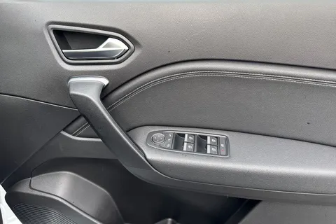 SY73VCA Renault Captur 1.6 E-TECH techno Auto Euro 6 (s/s) 5dr Thumbnail #22