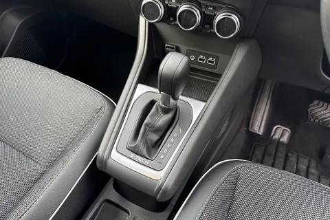 SY73VCA Renault Captur 1.6 E-TECH techno Auto Euro 6 (s/s) 5dr Thumbnail #24