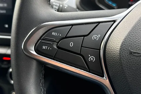 SY73VCA Renault Captur 1.6 E-TECH techno Auto Euro 6 (s/s) 5dr Thumbnail #38