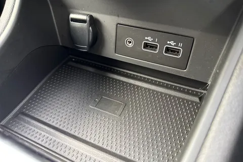 SY73VCA Renault Captur 1.6 E-TECH techno Auto Euro 6 (s/s) 5dr Thumbnail #43