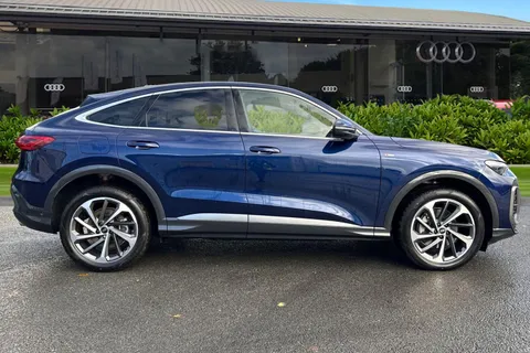  Audi Q5 2.0 TFSI S line Sportback S Tronic quattro Euro 6 (s/s) 5dr Thumbnail #4