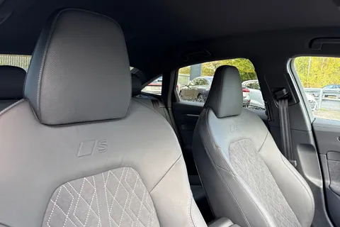  Audi A6 Saloon 2.0 TDI Edition 1 S Tronic quattro Euro 6 (s/s) 4dr Thumbnail #24