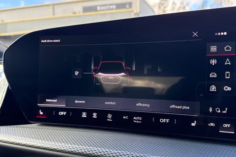  Audi Q5 2.0 TFSI S line Sportback S Tronic quattro Euro 6 (s/s) 5dr Thumbnail #56