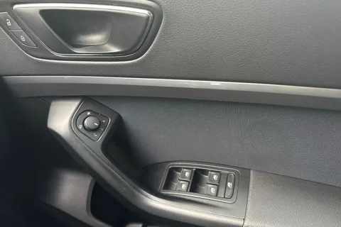 18 of 55 for SEAT ATECA 1.4 EcoTSI SE Technology 5dr