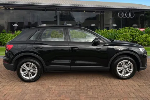 BD72ESV Audi Q3 Technik 35 TFSI 150 PS S tronic Thumbnail #4