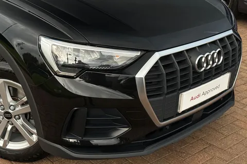 BD72ESV Audi Q3 Technik 35 TFSI 150 PS S tronic Thumbnail #9