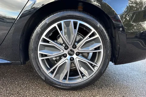 12 of 48 for Audi A5 2.0 TFSI S line Saloon S Tronic Euro 6 (s/s) 5dr