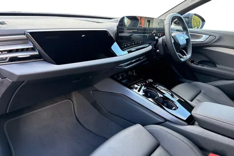 14 of 48 for Audi A5 2.0 TFSI S line Saloon S Tronic Euro 6 (s/s) 5dr