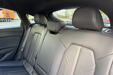 18 of 48 for Audi A5 2.0 TFSI S line Saloon S Tronic Euro 6 (s/s) 5dr