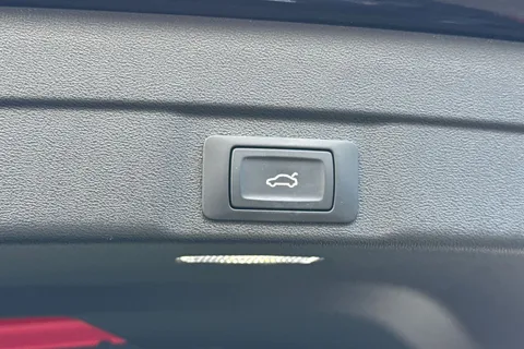 24 of 48 for Audi A5 2.0 TFSI S line Saloon S Tronic Euro 6 (s/s) 5dr