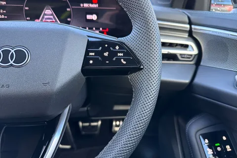 33 of 48 for Audi A5 2.0 TFSI S line Saloon S Tronic Euro 6 (s/s) 5dr