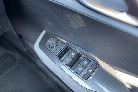  BYD Dolphin Surf 43.2kWh Comfort Auto 5dr Thumbnail #44