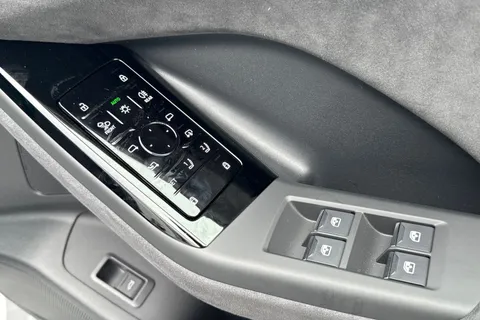  Audi Q6 E-Tron 100kWh Performance Edition 1 Auto 5dr Thumbnail #21