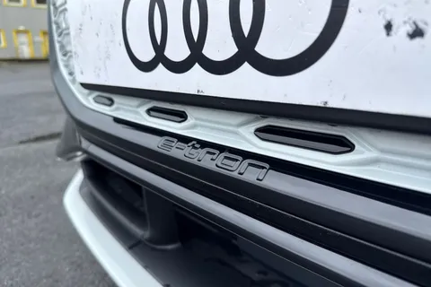  Audi Q6 E-Tron 100kWh Performance Edition 1 Auto 5dr Thumbnail #28