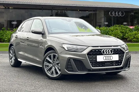  Audi A1 1.0 TFSI 30 S line Sportback Euro 6 (s/s) 5dr Thumbnail #2