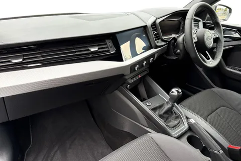  Audi A1 1.0 TFSI 30 S line Sportback Euro 6 (s/s) 5dr Thumbnail #15