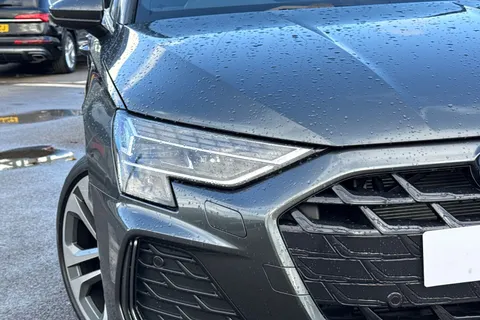  Audi A3 1.5 TFSI 35 S line Sportback Euro 6 (s/s) 5dr Thumbnail #9