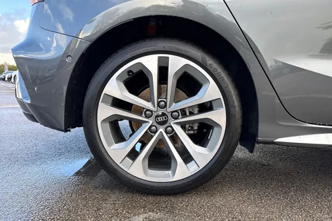  Audi A3 1.5 TFSI 35 S line Sportback Euro 6 (s/s) 5dr Thumbnail #11