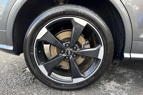 11 of 55 for AUDI Q5 40 TDI Quattro Black Edition 5dr S Tronic