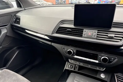 20 of 55 for AUDI Q5 40 TDI Quattro Black Edition 5dr S Tronic