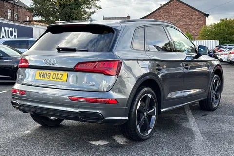 26 of 55 for AUDI Q5 40 TDI Quattro Black Edition 5dr S Tronic