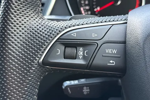 42 of 55 for AUDI Q5 40 TDI Quattro Black Edition 5dr S Tronic