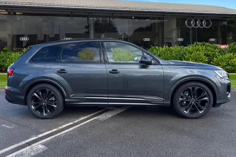  Audi Q7 3.0 TDI V6 50 Black Edition Tiptronic quattro Euro 6 (s/s) 5dr Thumbnail #4