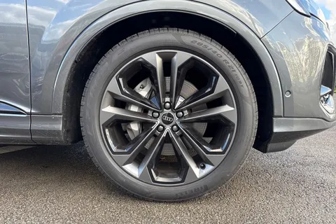  Audi Q7 3.0 TDI V6 50 Black Edition Tiptronic quattro Euro 6 (s/s) 5dr Thumbnail #10