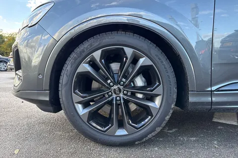  Audi Q7 3.0 TDI V6 50 Black Edition Tiptronic quattro Euro 6 (s/s) 5dr Thumbnail #13
