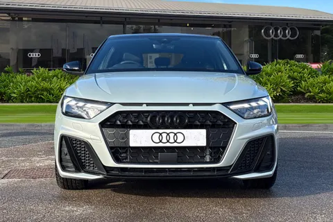  Audi A1 1.0 TFSI 25 Black Edition Sportback Euro 6 (s/s) 5dr Thumbnail #6