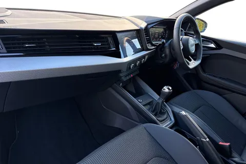  Audi A1 1.0 TFSI 25 Black Edition Sportback Euro 6 (s/s) 5dr Thumbnail #9