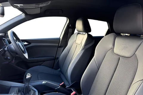  Audi A1 1.0 TFSI 25 Black Edition Sportback Euro 6 (s/s) 5dr Thumbnail #11